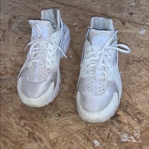 Nike air huarache white sneakers